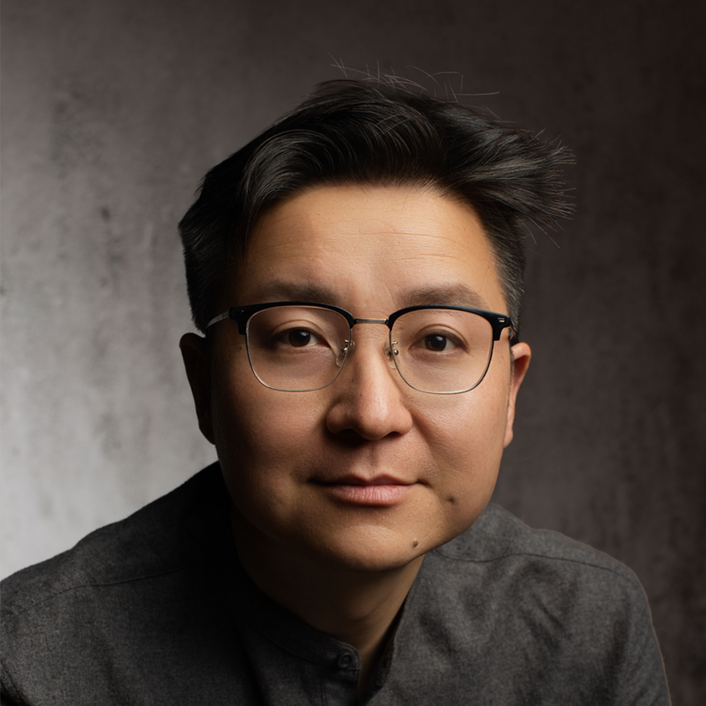 余斌，品物流形 PINWU 合伙人、CMF与可持续材料实验室负责人